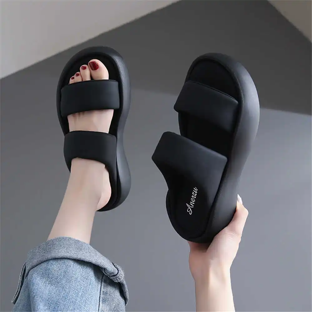 Luxury Lifestyle Resorts - Size 39 Strips Summer Shoes Sale