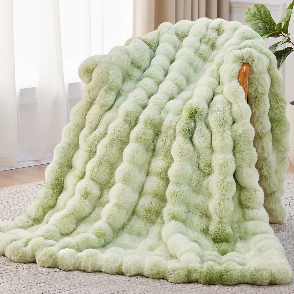 Faux Fur Throw Blanket, 1000GS - огляд і ціна Cashmere Throw Blanket